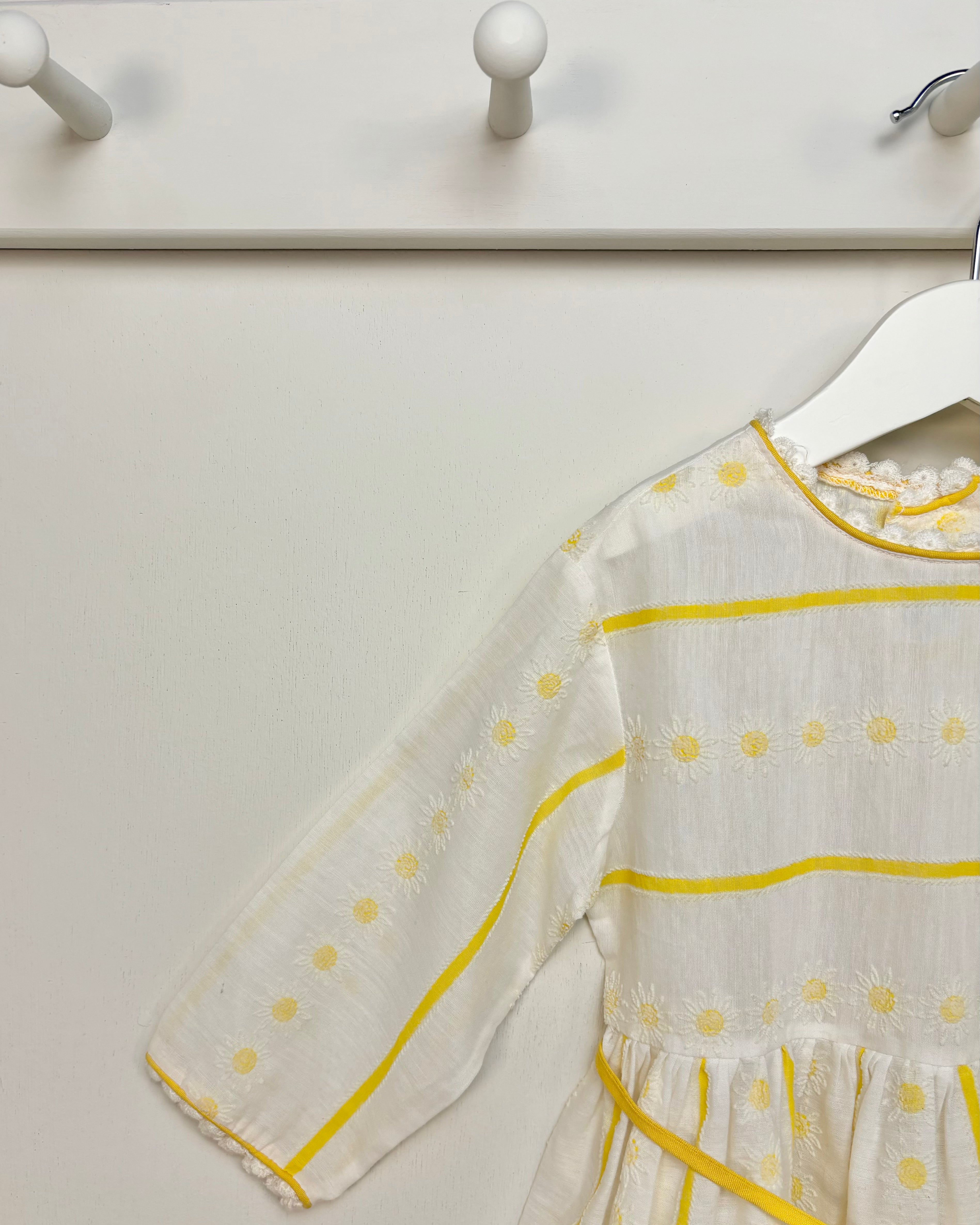 Vintage - 1990's Daisy Embroidered Dress 5-6Y