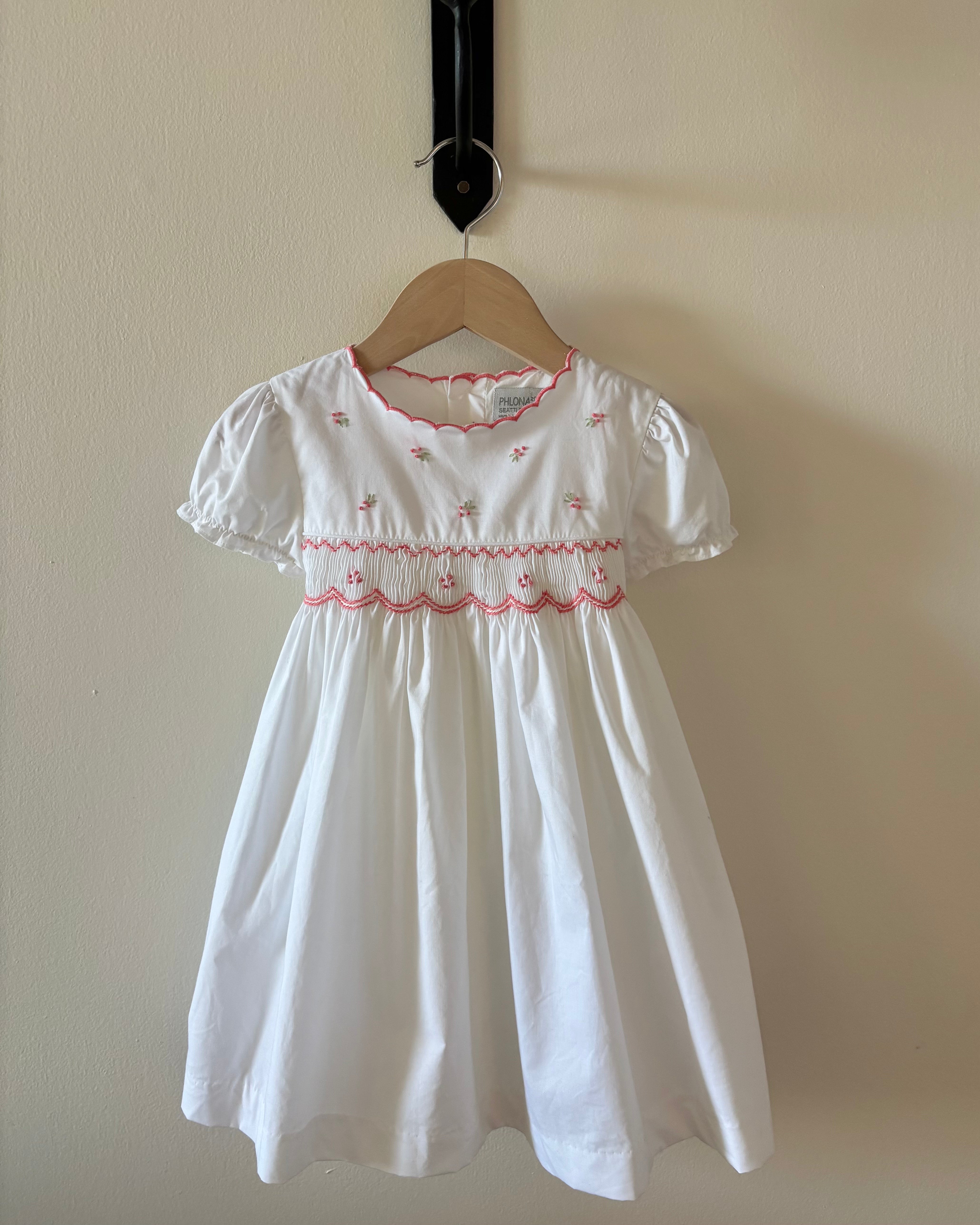 Phlona - White smocked floral dress 4Y
