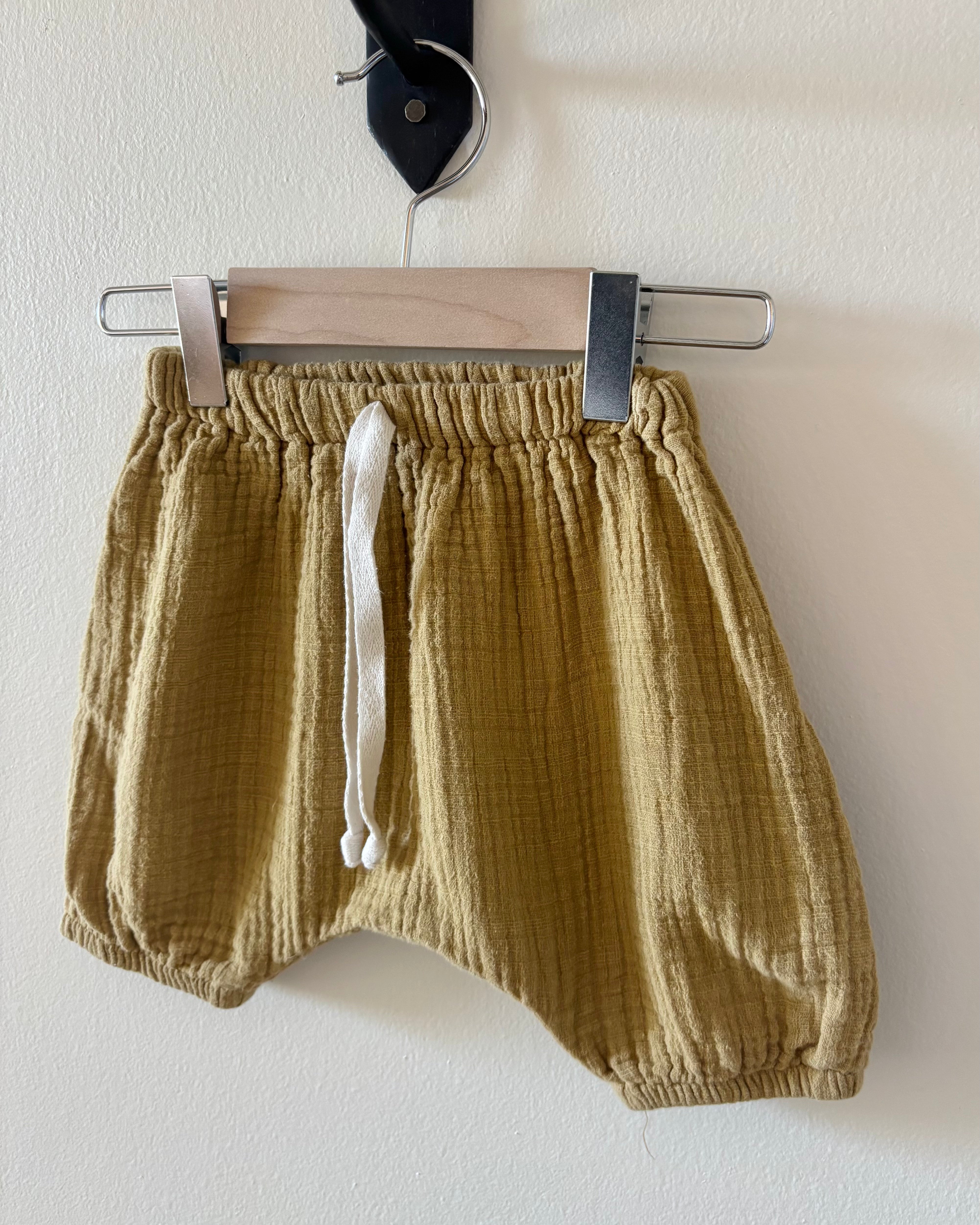 Finn & Vince - Green Gauze Harem Shorts 12-24M