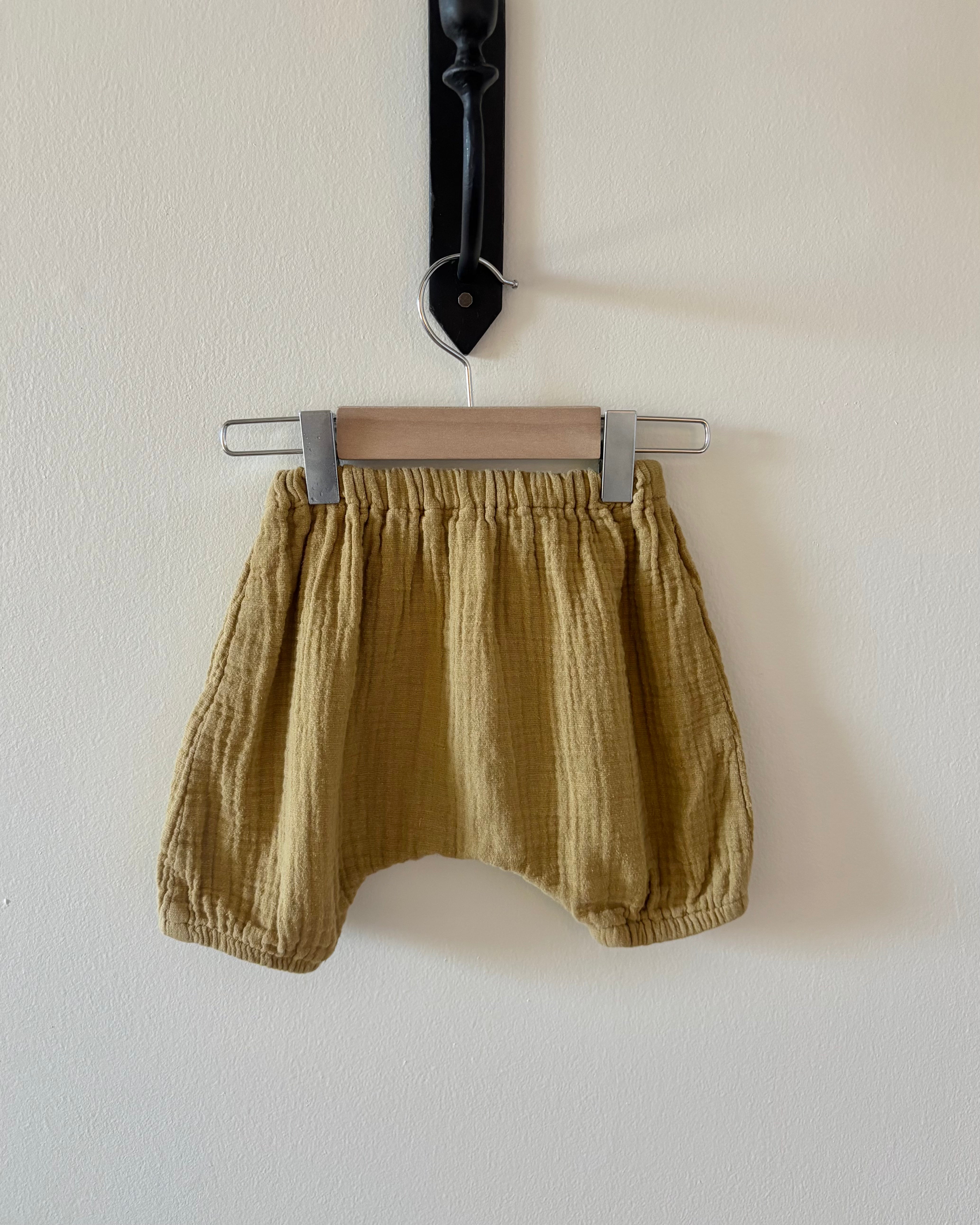 Finn & Vince - Green Gauze Harem Shorts 12-24M