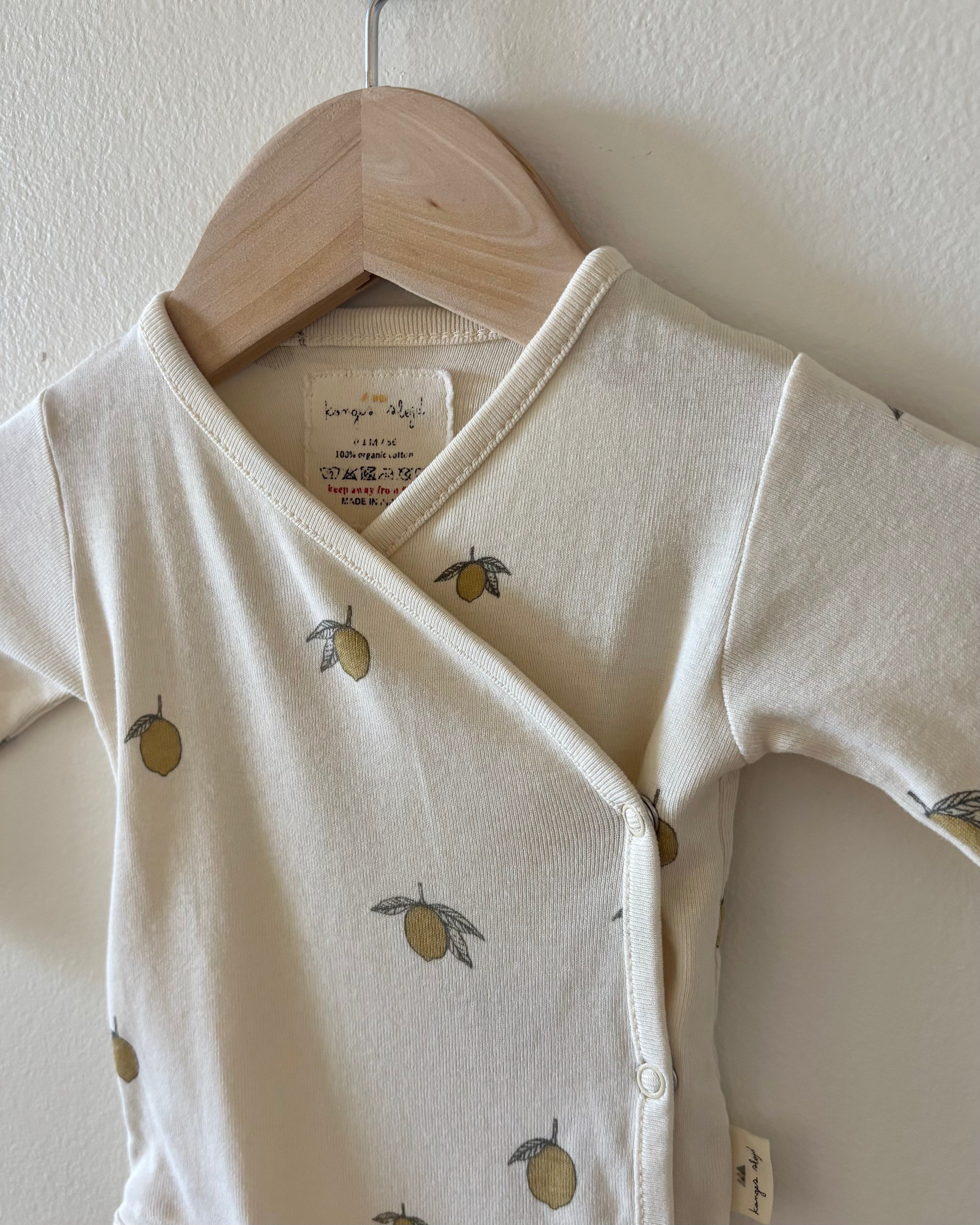 Konges Slojd - Lemon onsie + Cherry bib (set) 0-3M