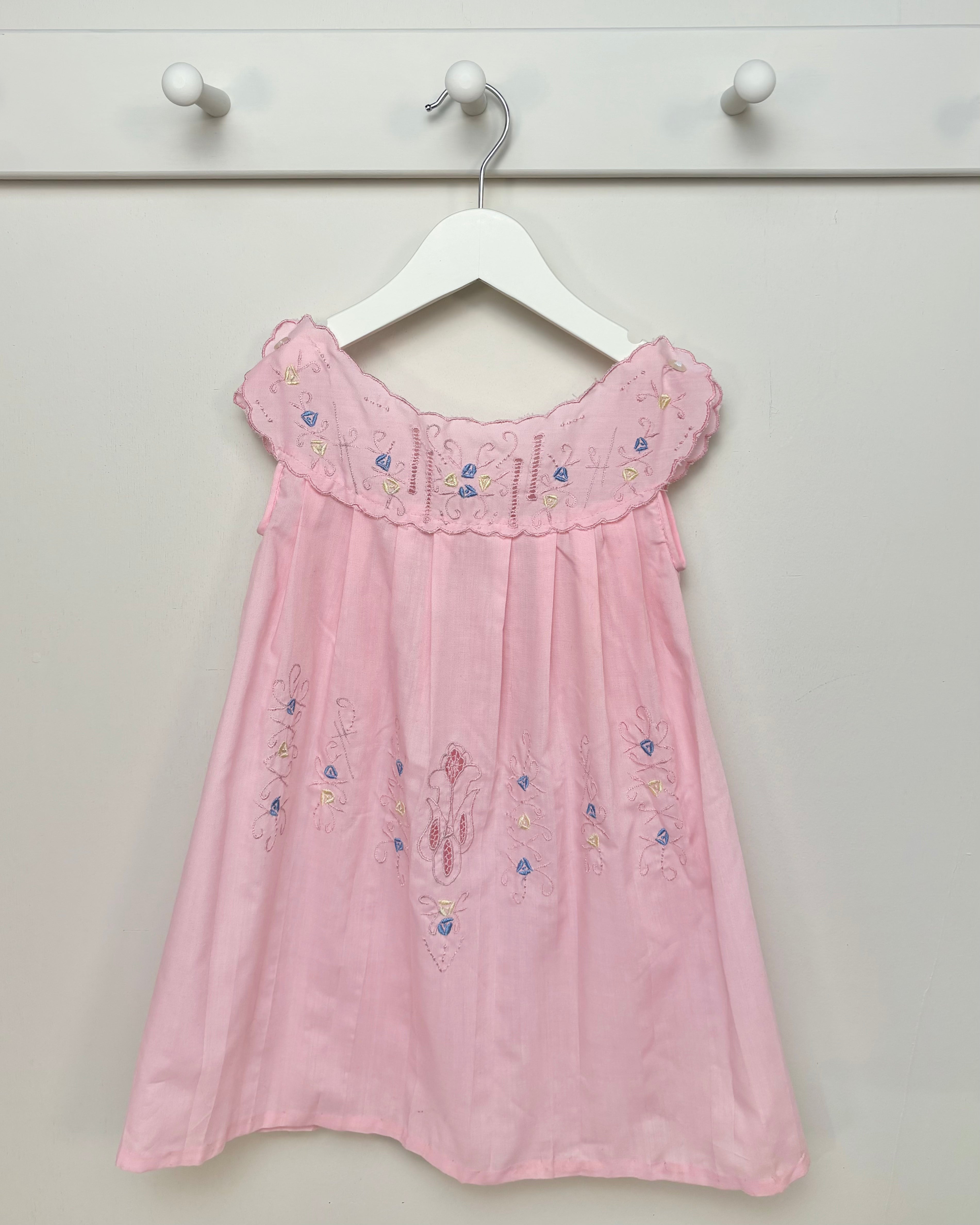 Vintage - Pink embroidered dress 3-4Y